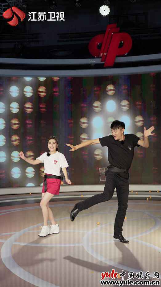 今晚《为幸福喝彩》揭秘福彩摇奖全过程 印小天为闯关使出浑身解数