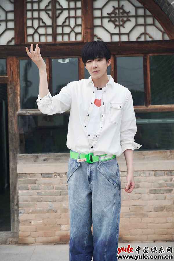 《我们在行动》第五季任贤齐为村民粉丝唱《心太软》 刘宇宁暖心下厨诚意满分