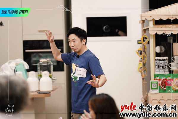 《忘不了餐厅2》杨迪母子被误认“夫妻” 孔奶奶高光讲课触动众人