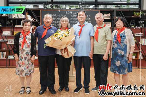 《忘不了餐厅2》杨迪母子被误认“夫妻” 孔奶奶高光讲课触动众人