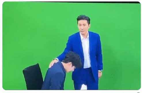 Mike为争儿子抚养权节衣缩食 连餐厅都不敢去