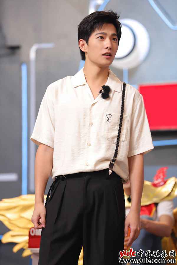 杨洋翻盘成王 《元气满满的哥哥》上演精彩“多杀”