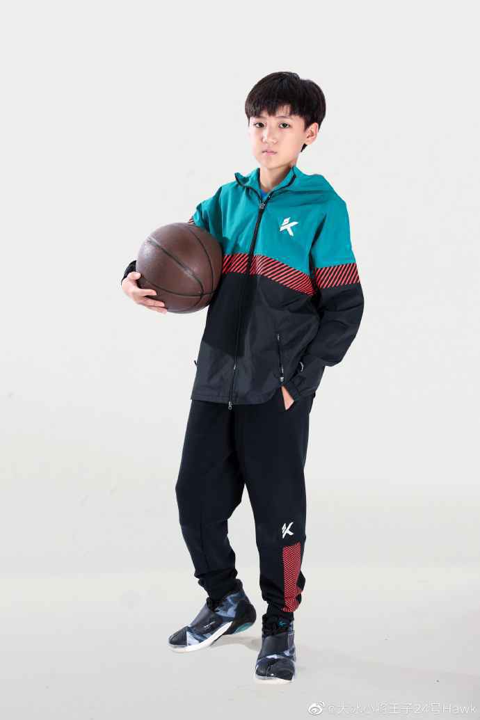 秋天的第一双篮球鞋怎么选?“凌霄”徐崴罗都pick安踏儿童鞋