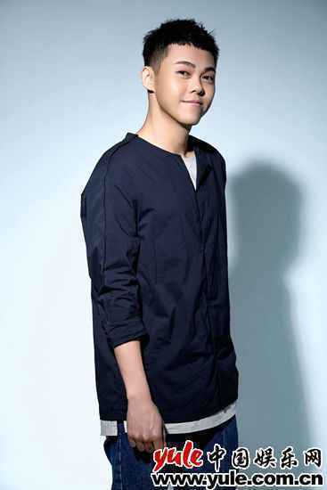 曾昱嘉新歌《在我眼里的她》已上架 深情演绎代入女友