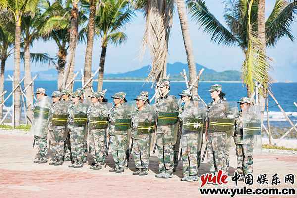 《完美的夏天》成员获“荣誉岛民”称号，黄新淳金子涵变废为宝