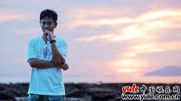 《完美的夏天》吴宣仪张晓龙“种珊瑚” 拍摄短视频呼吁环保