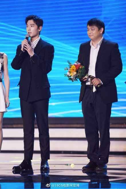 杨洋和乐彬原型同框 向全体抗疫工作者致敬