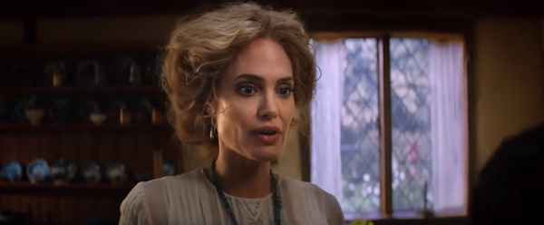 安吉丽娜朱莉新片《远走高飞》发布预告 11月13日北美上映并同步点播平台