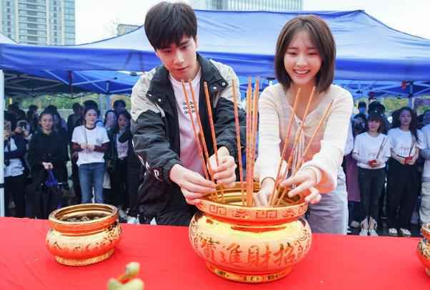 《你好，神枪手》开机 胡一天邢菲首度公开合体