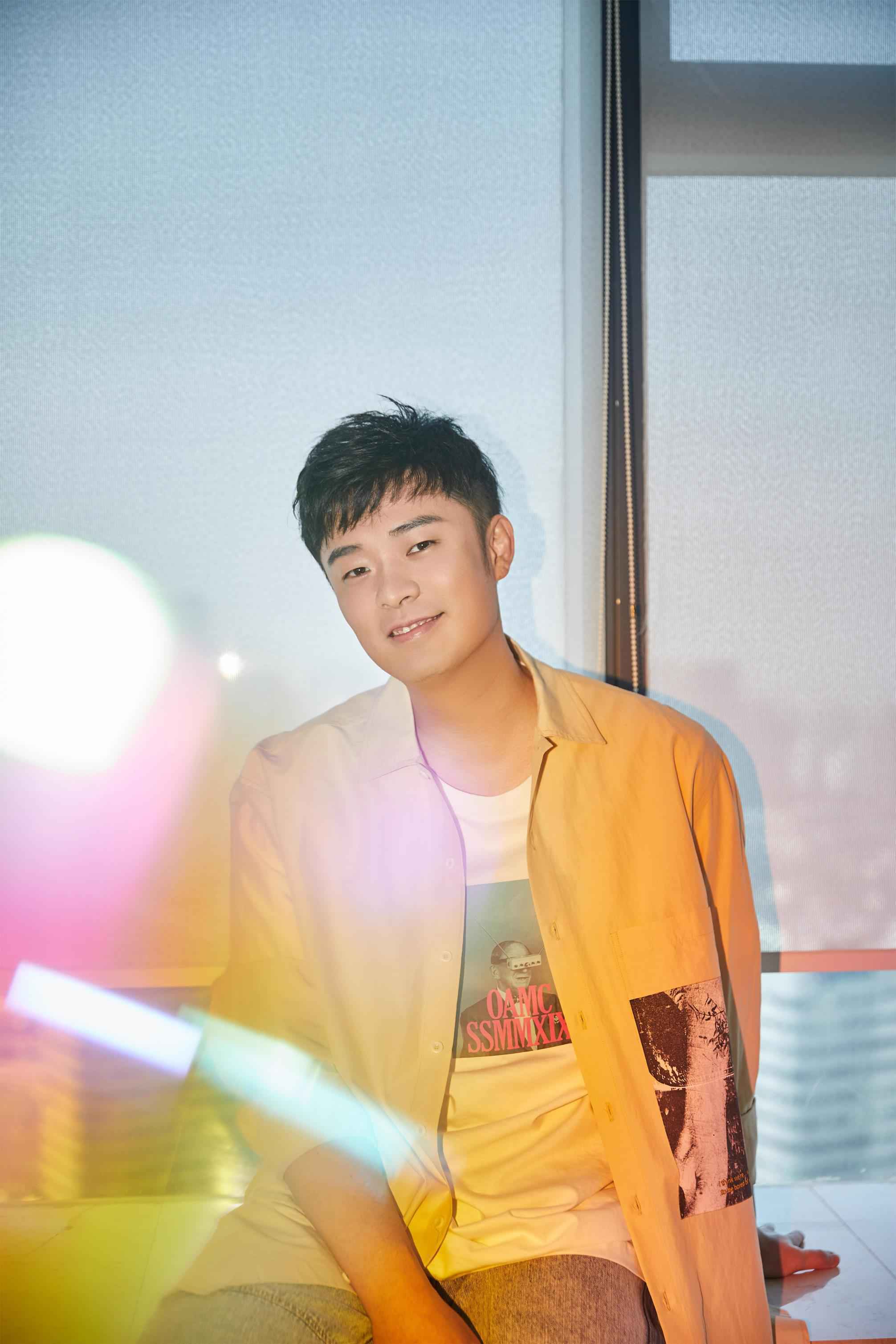 陈赫创意摆拍超有梗,谈瞄准新角色为“非常坏的坏人”