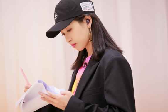 宋茜创3女团舞教学开课 化身严格教练温柔暖心指导