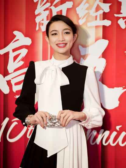 张天出席芭莎极品珠宝夜宴 灵魂妙嗓点亮全场