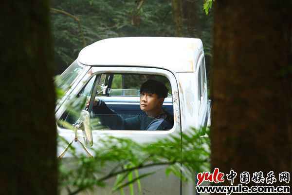 「亚洲唱作天王」林俊杰《幸存者》MV上线，剧情横跨25年展现末日电影感