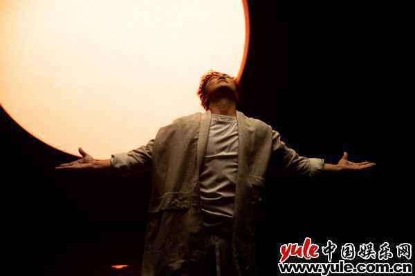 《致明日的舞》MV 陈奕迅首跳现代舞