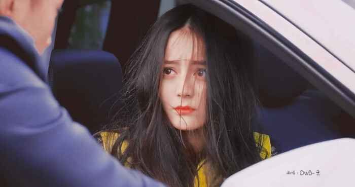 杨洋、迪丽热巴最新路透曝光，俊男靓女CP感超强，引观众期待！