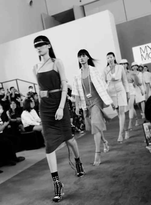 S/S 2021深圳时装周:朗黛国际 | 聚澎湃之活力,启新出发