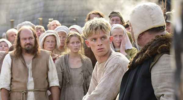 杰瑞米艾恩斯-乔治麦凯-杰尼斯纽沃纳主演Netflix二战惊悚片《慕尼黑》