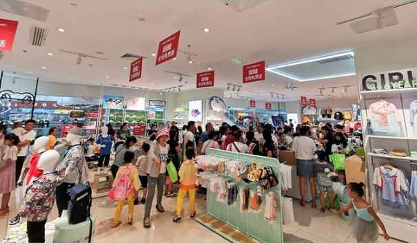 后疫情时代童装行业奇迹，逆势比增26%，青蛙王子为何这么秀！