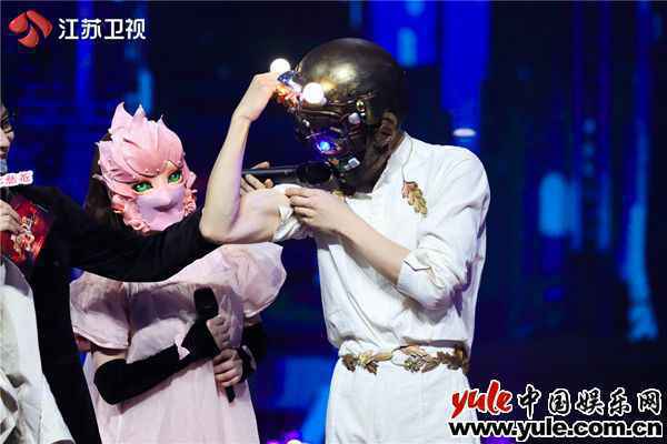 小沈阳王子异惊喜揭面 “蒙面军师”“星际少女”安利伪装小妙招