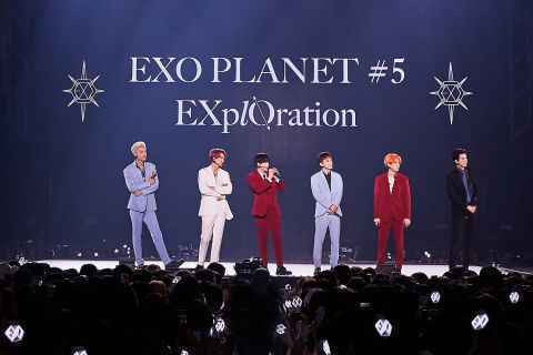 EXO 的八周年惊喜 演唱会实况专辑发行在即！