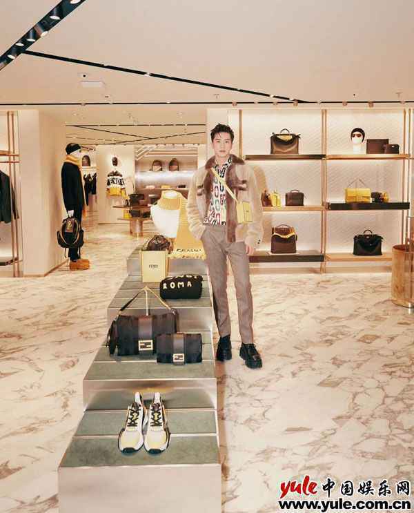 许魏洲上海出席品牌活动 靓仔出街港风十足