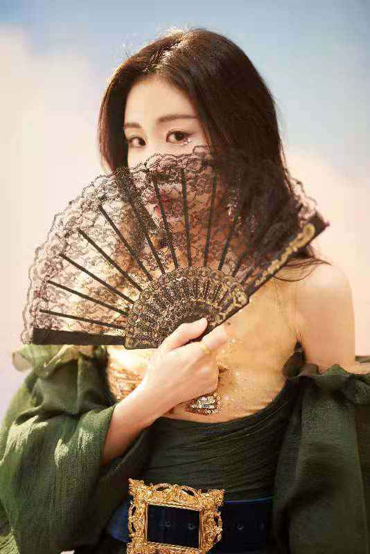 张碧晨《我们的歌》再唱金曲 诠释异域飞仙的《神奇》