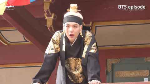 SUGA的「大吹打」MV未公开片段来了！JIN：他千拜托万拜托我才来的！