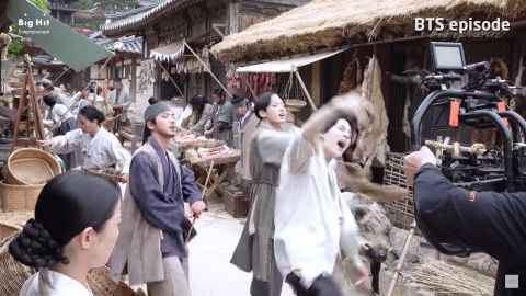 SUGA的「大吹打」MV未公开片段来了！JIN：他千拜托万拜托我才来的！