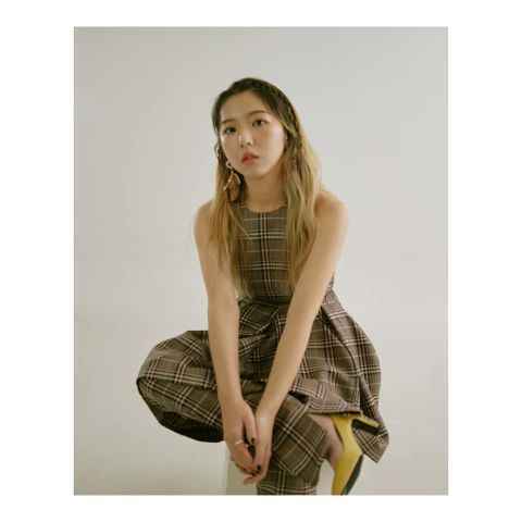 Stella Jang 独到风格受青睐 出道专辑、正规一辑相继售空！