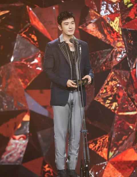 节目《乘风破浪的姐姐》收官 成团见证人黄晓明泪洒现场