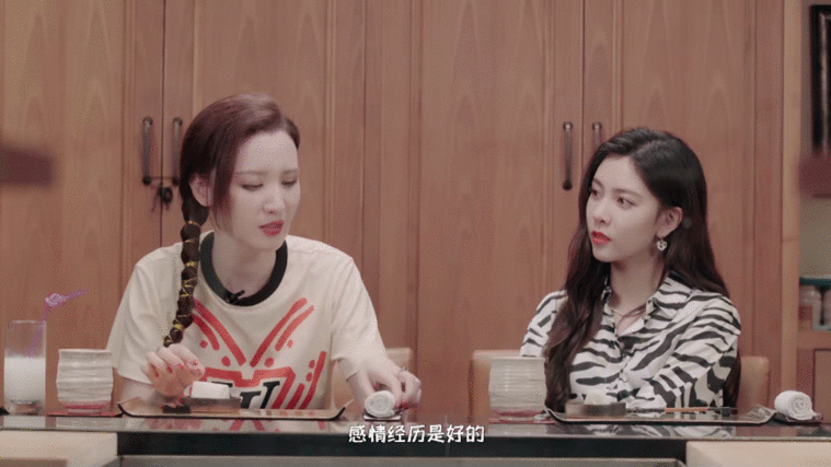 《发光的姐姐》张萌宋妍霏双美合体，娱乐圈的抢单真闺蜜！