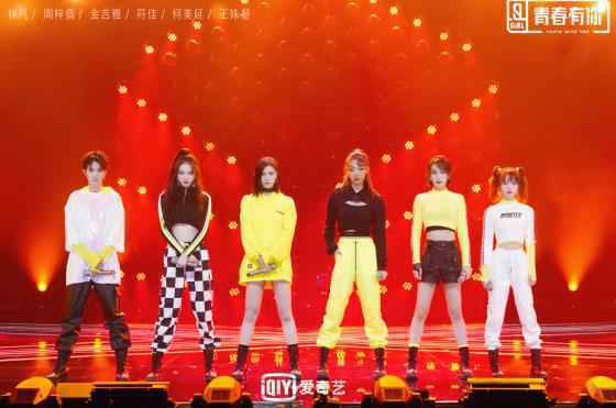 《青你2》迎公演舞台：LISA严厉升级 亲自示范舞蹈动作