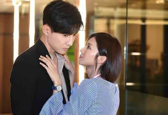 唐禹哲另类进金钟 要侯彦西“带我签名照走红毯”