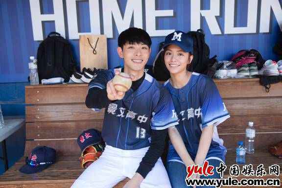 「新世代影歌双栖小天王」连晨翔2020年全新迷你专辑《百分百》将于11/27正式发行