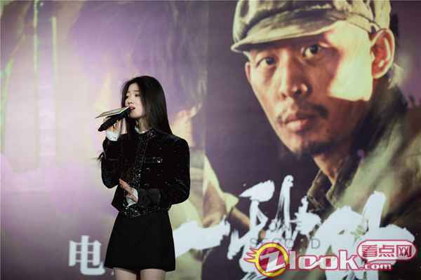 单依纯组图(3) 单依纯《一秒钟》推广曲《给电影人的情书》正式上线 诚意献唱电影人情怀