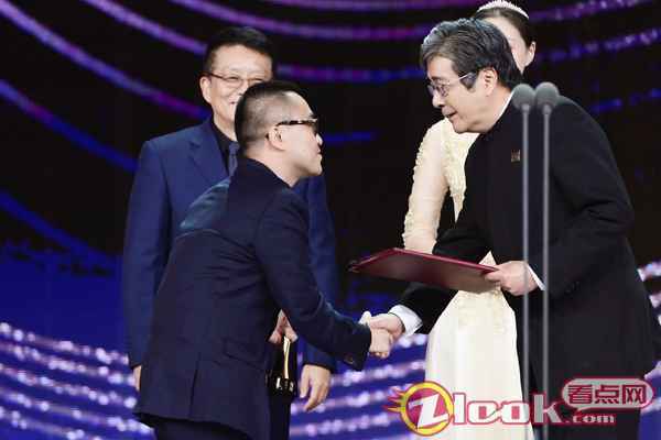 8 《夺冠》编剧张冀荣获金鸡奖最佳编剧奖