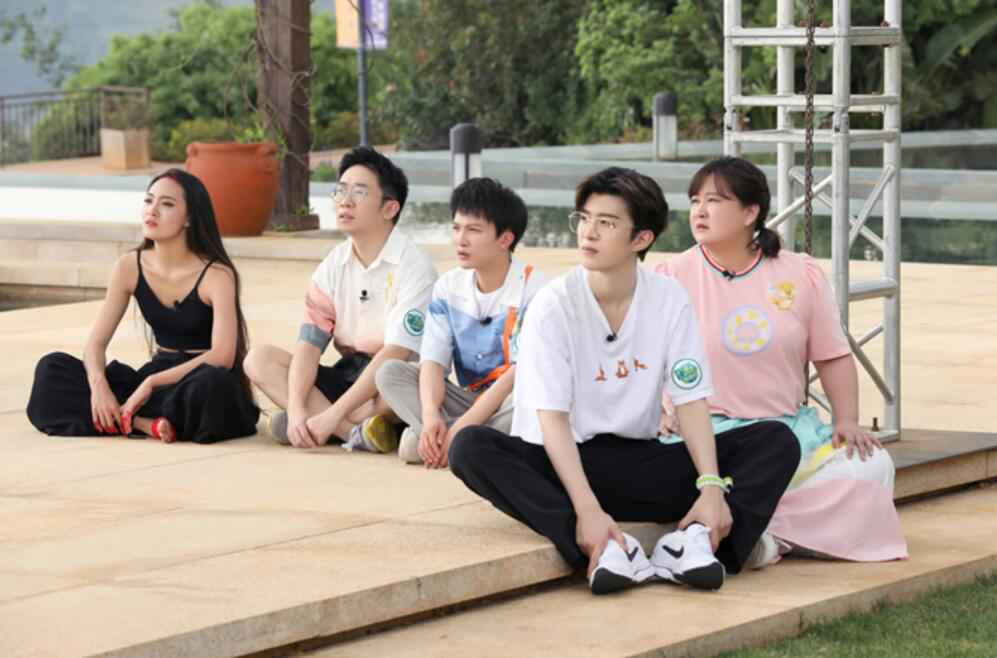 《青春环游记2》十二连冠美好收官 春游家族告别长文引全网共鸣呼唤第三季