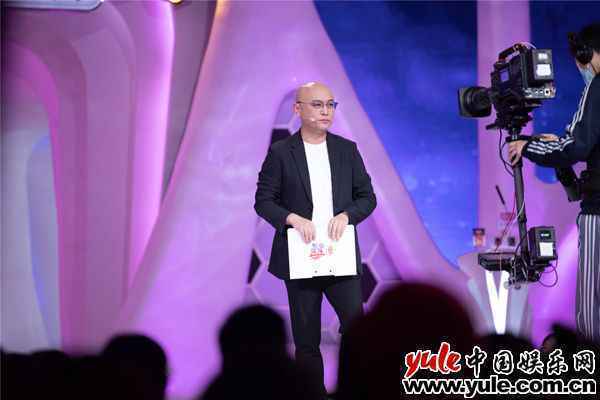 《非诚勿扰》黄澜鼓励“单身奶爸”：感情没有失败，是为了让我们变得更成熟与宽容