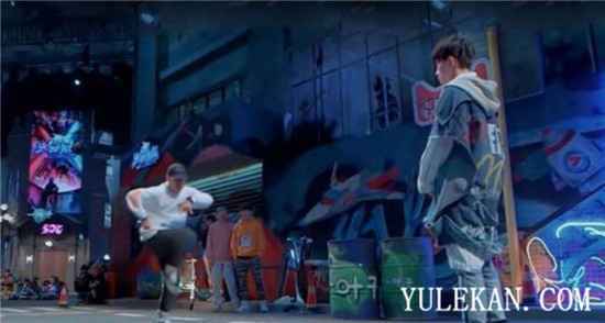 《这就是街舞》常驻导师中易烊千玺为什么是呼声最高的？