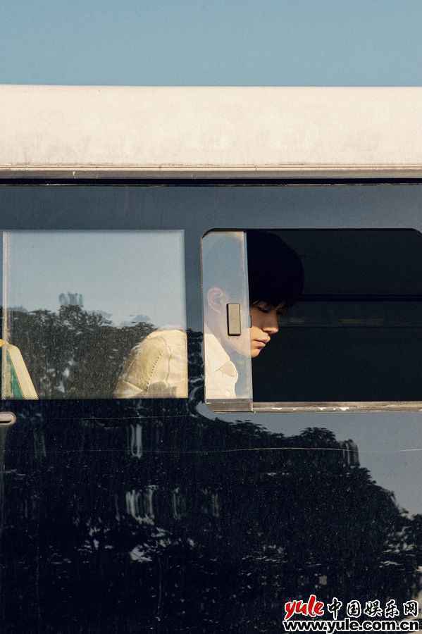 易烊千玺发布翻唱专辑《后座剧场》 回忆旧时光蓄能再出发