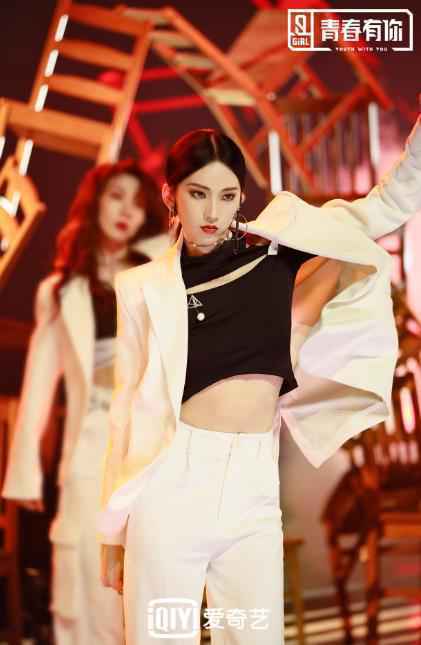 《青春有你2》第三次排名将揭晓 告别联欢会陈珏落泪