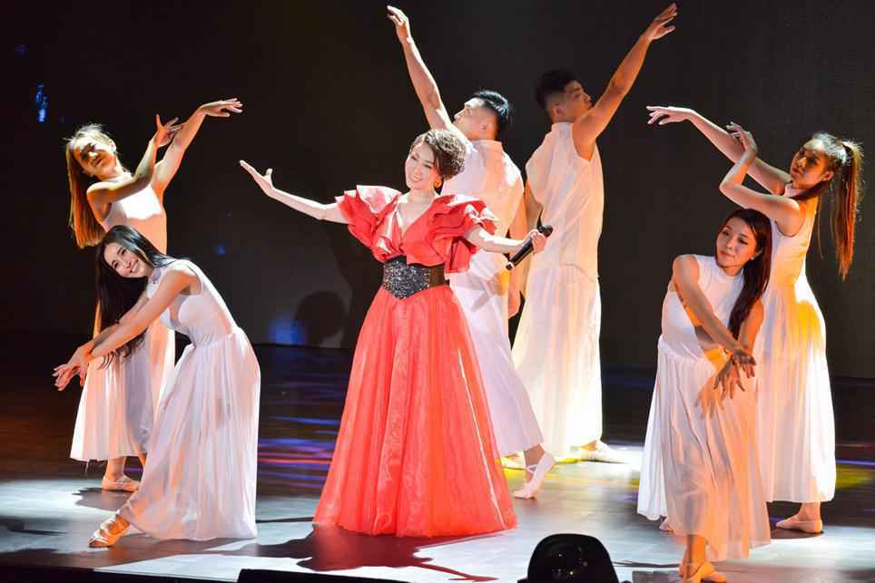 李翊君隔3年再开唱 人气爆棚观众碰运气抢票