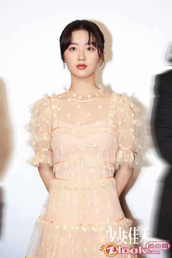 电影《少女佳禾》首映好评如潮 邓恩熙胡先煦“神仙兄妹情”惹人羡