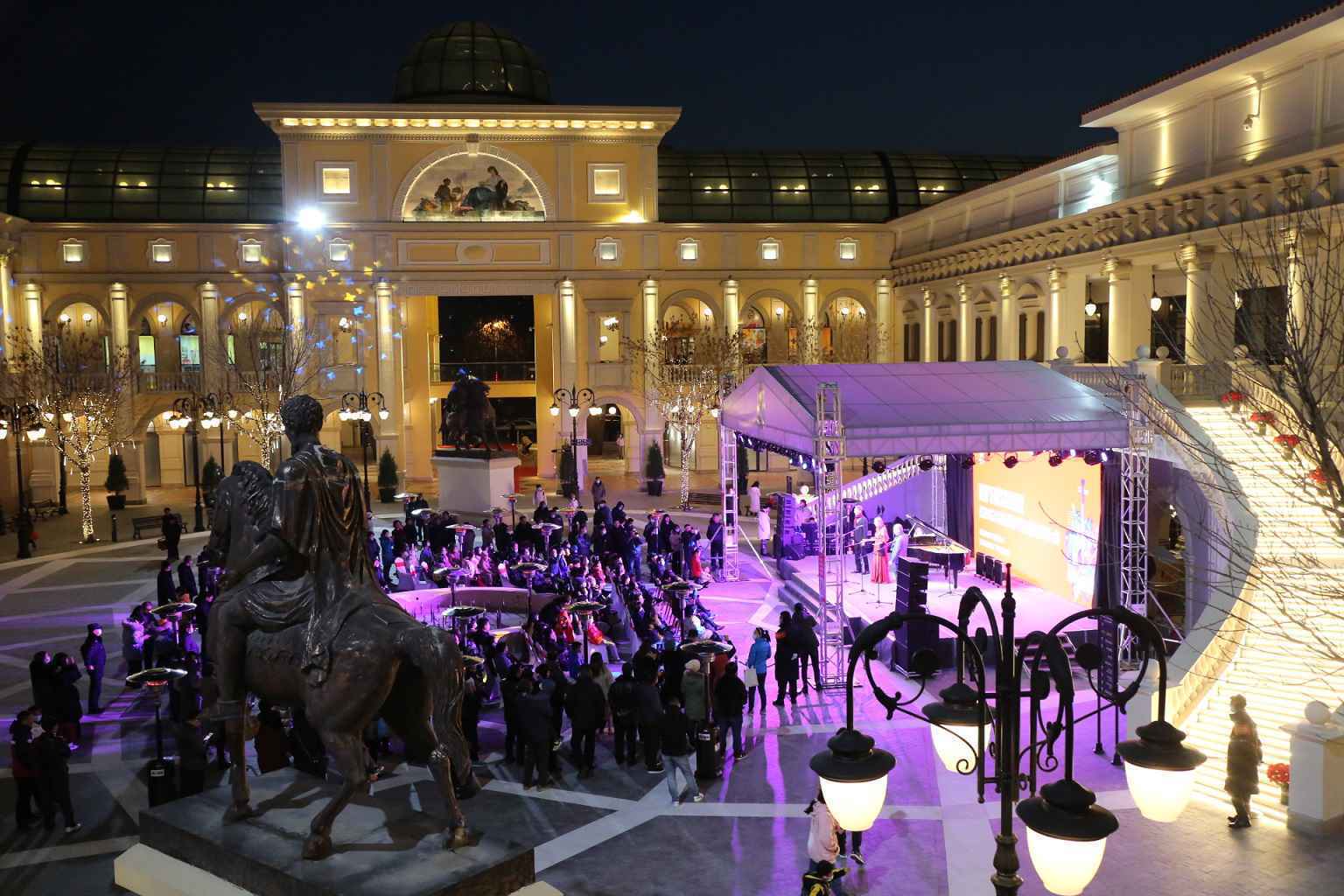 ISING！国际歌唱家迎新音乐会唱响创意米兰时尚生活广场