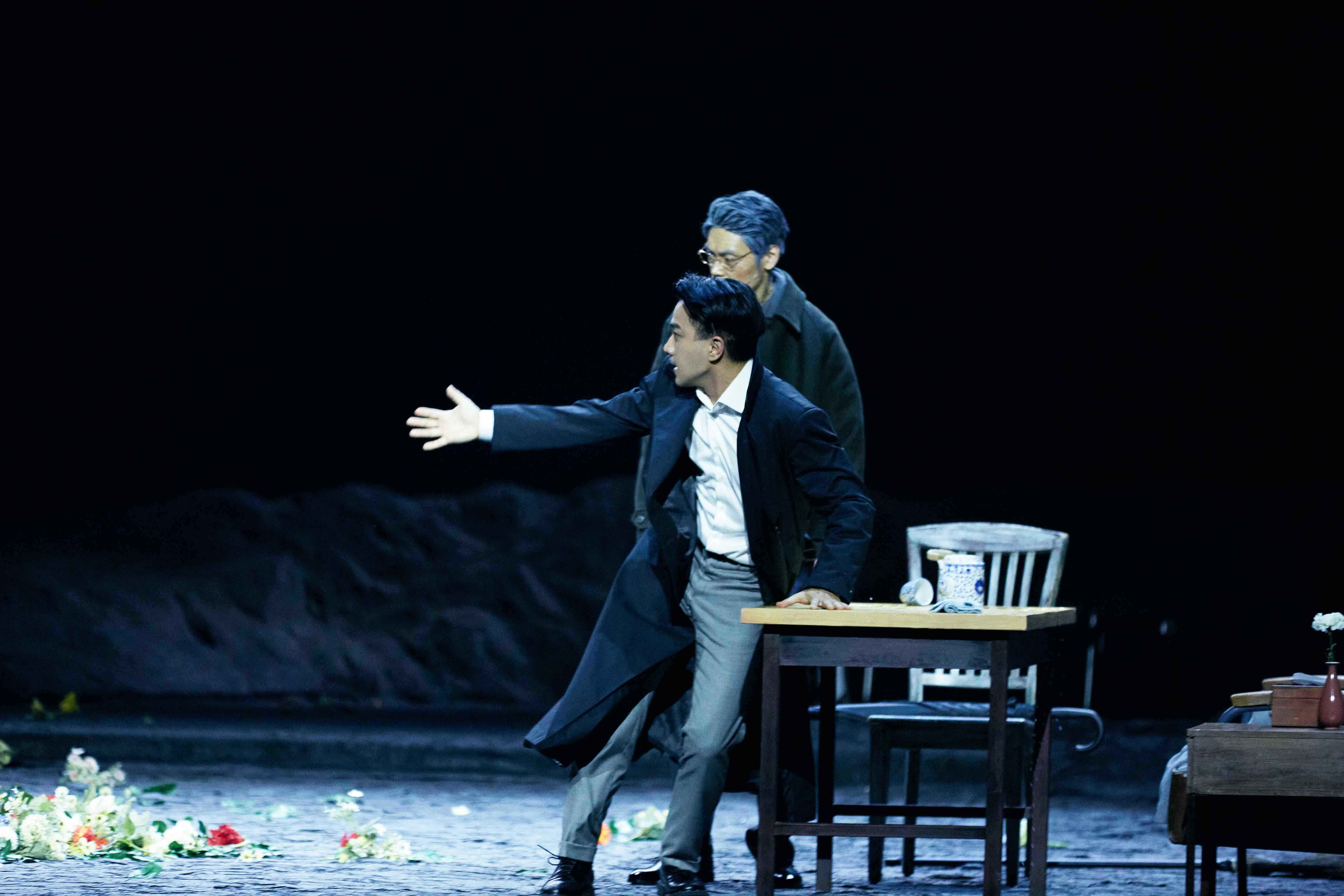 《雷雨》《雷雨·后》海口首演落幕 刘恺威版周萍获赞赏