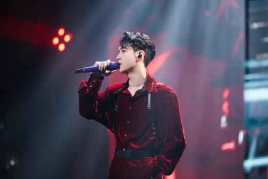 张艺兴唱作人挑战Rap圆“武侠梦” “我不想输,但不怕输”