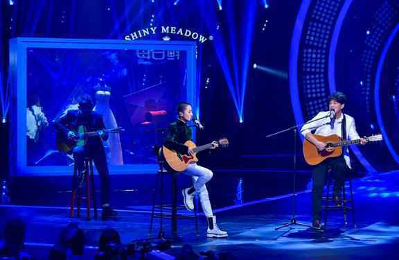 东方卫视《我们的歌》那英肖战唱响经典歌曲蔡健雅“牵手”阿云嘎再现《雨中曲》