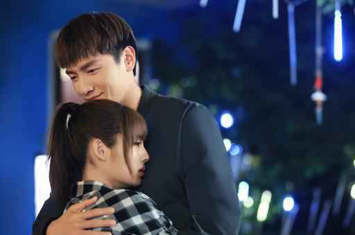 情歌女王郭静甜蜜献唱 《忘记你，记得爱情》片尾曲曝光