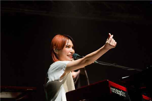 相隔9个月开唱 Tizzy Bac 2020首场演出