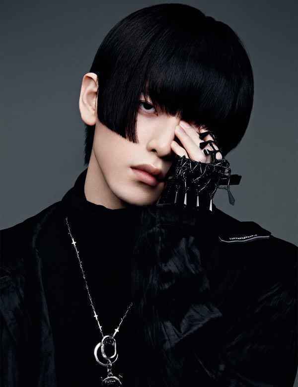 胡春杨 | 孤独星球上的爱与热